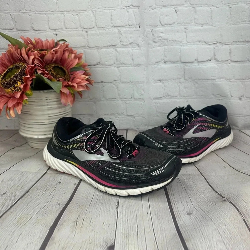 glycerin 15 brooks black pink silver running athletic shoe women's Size 9